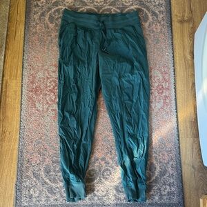 Lululemon dance joggers teal 8 great condition mid rise